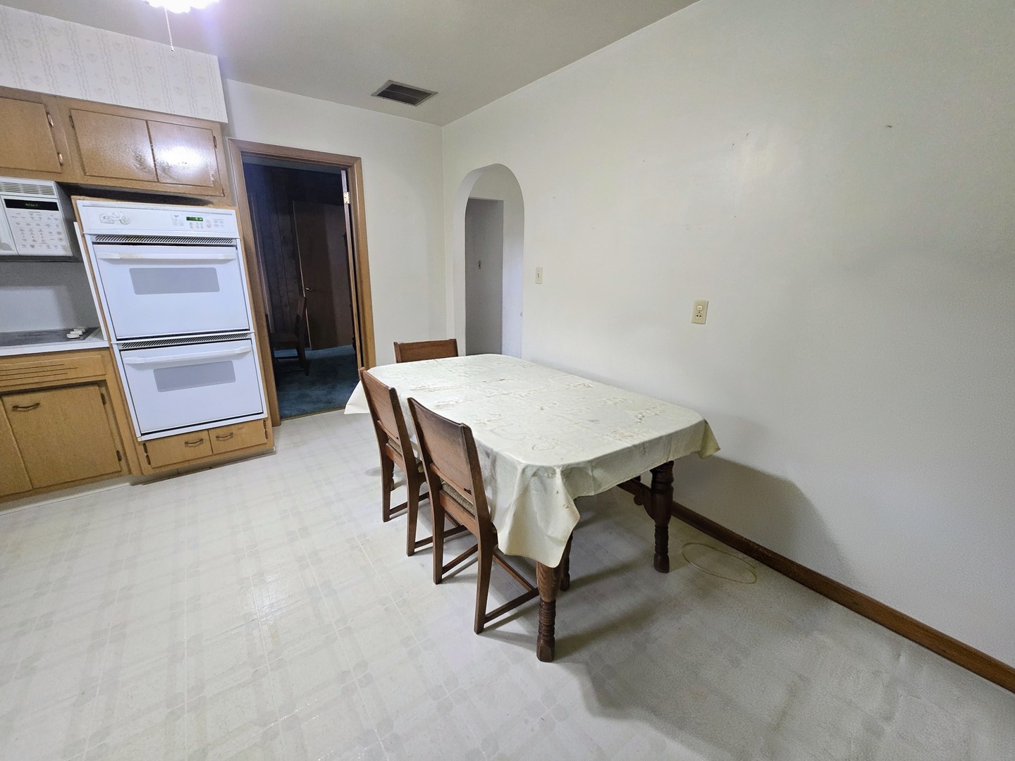 426 Maxwell Street, Beecher, IL 60401