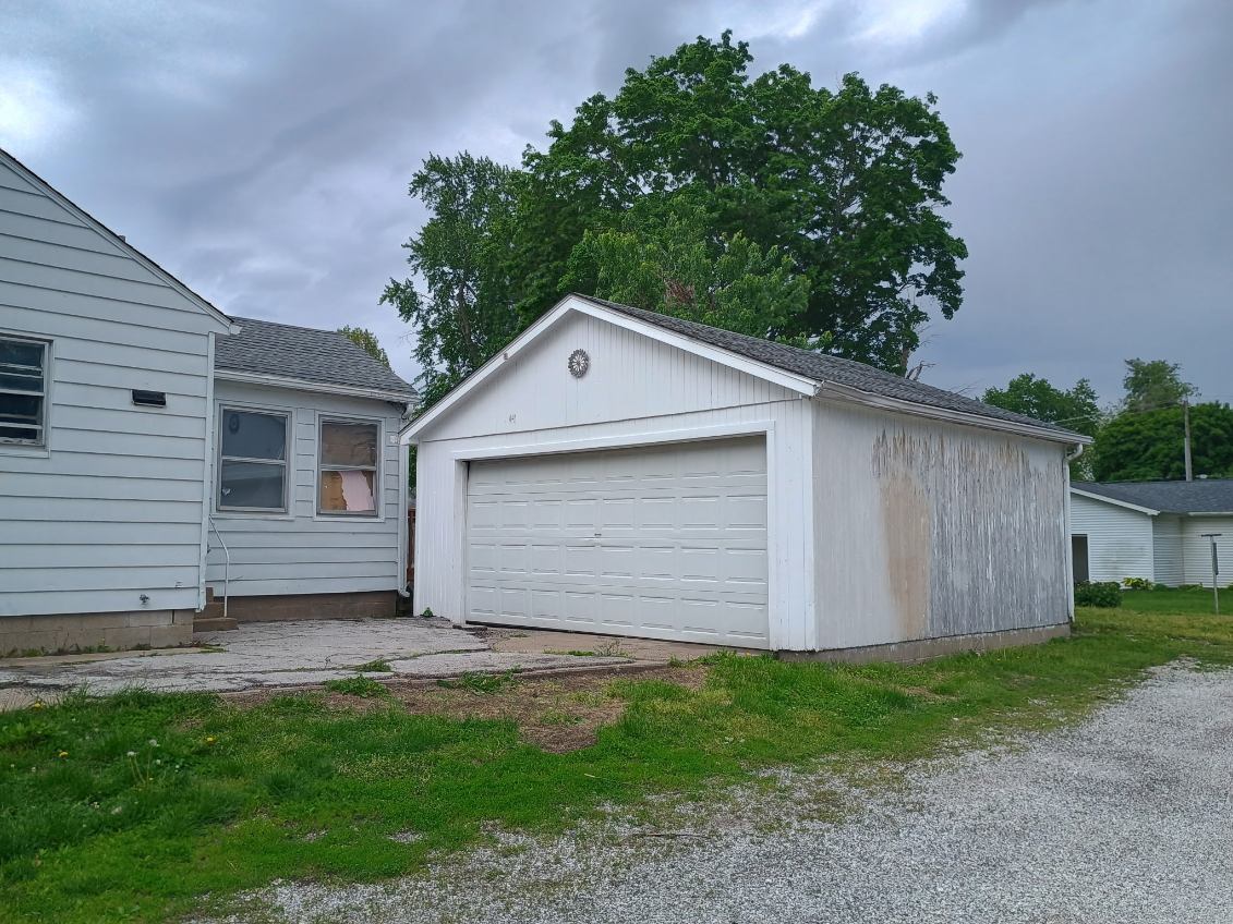 120 E Adams Street, Rushville, IL 62681