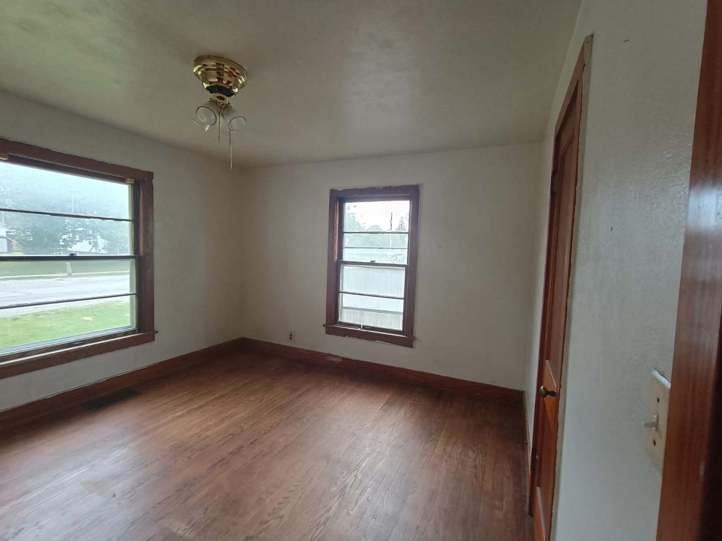 120 E Adams Street, Rushville, IL 62681