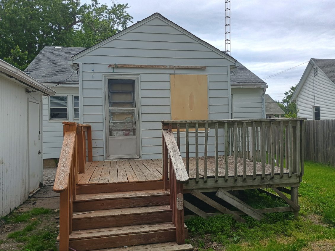 120 E Adams Street, Rushville, IL 62681