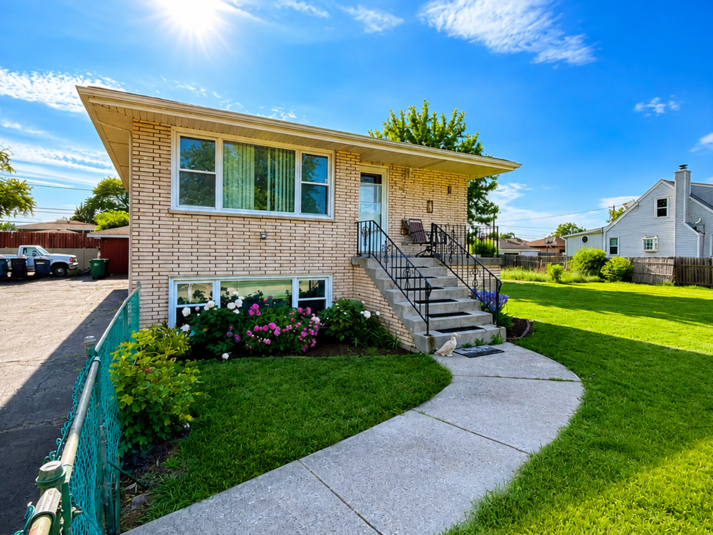 8356 S 78th Avenue, Bridgeview, IL 60455