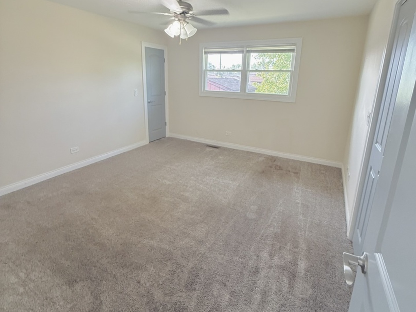 8356 S 78th Avenue, Bridgeview, IL 60455