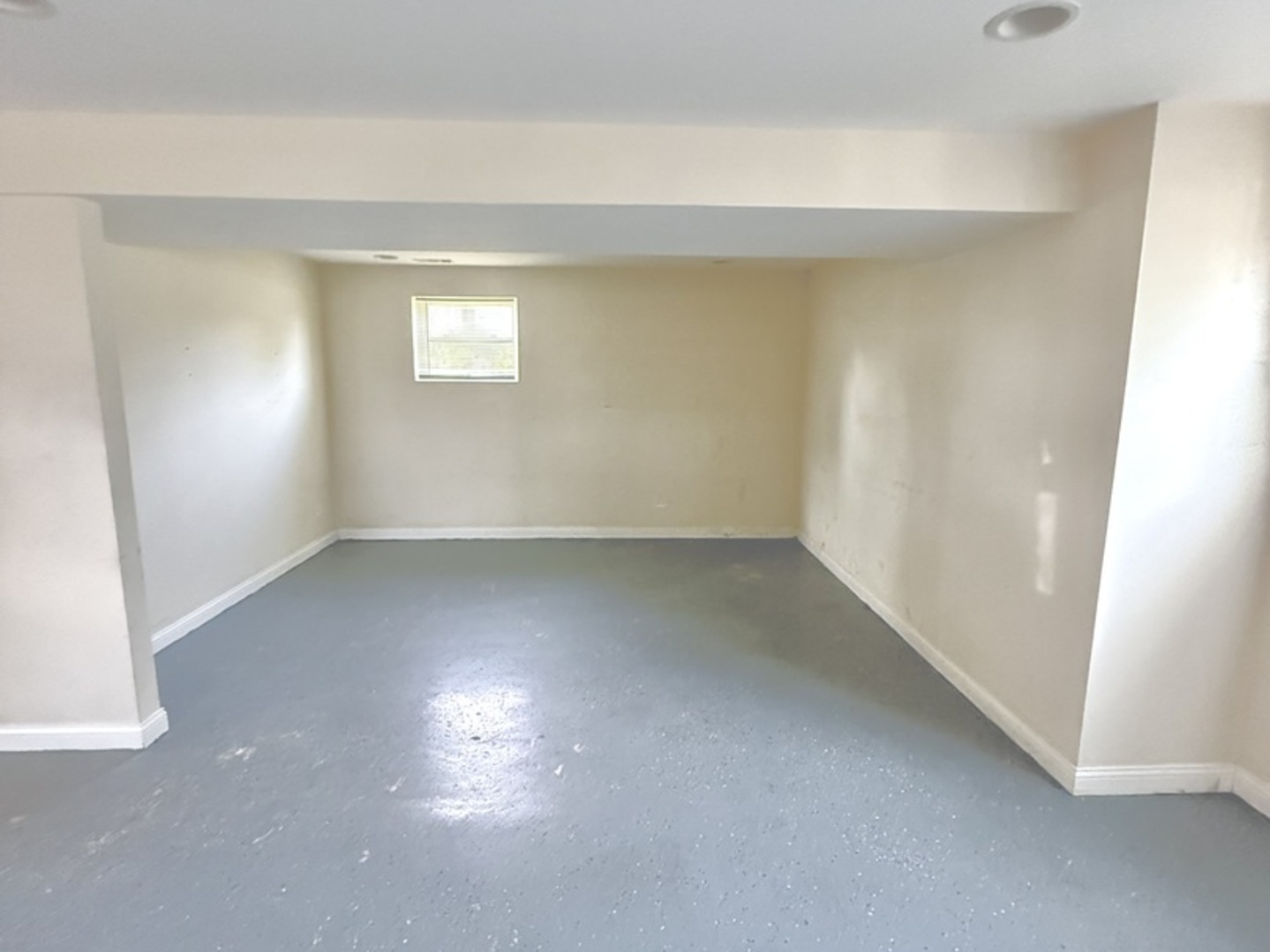 8356 S 78th Avenue, Bridgeview, IL 60455