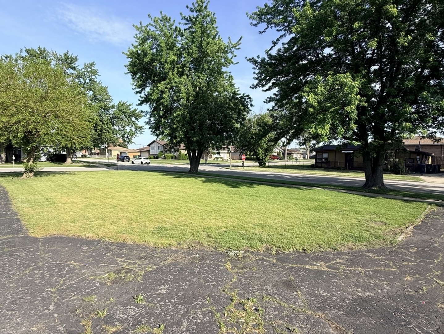 8356 S 78th Avenue, Bridgeview, IL 60455