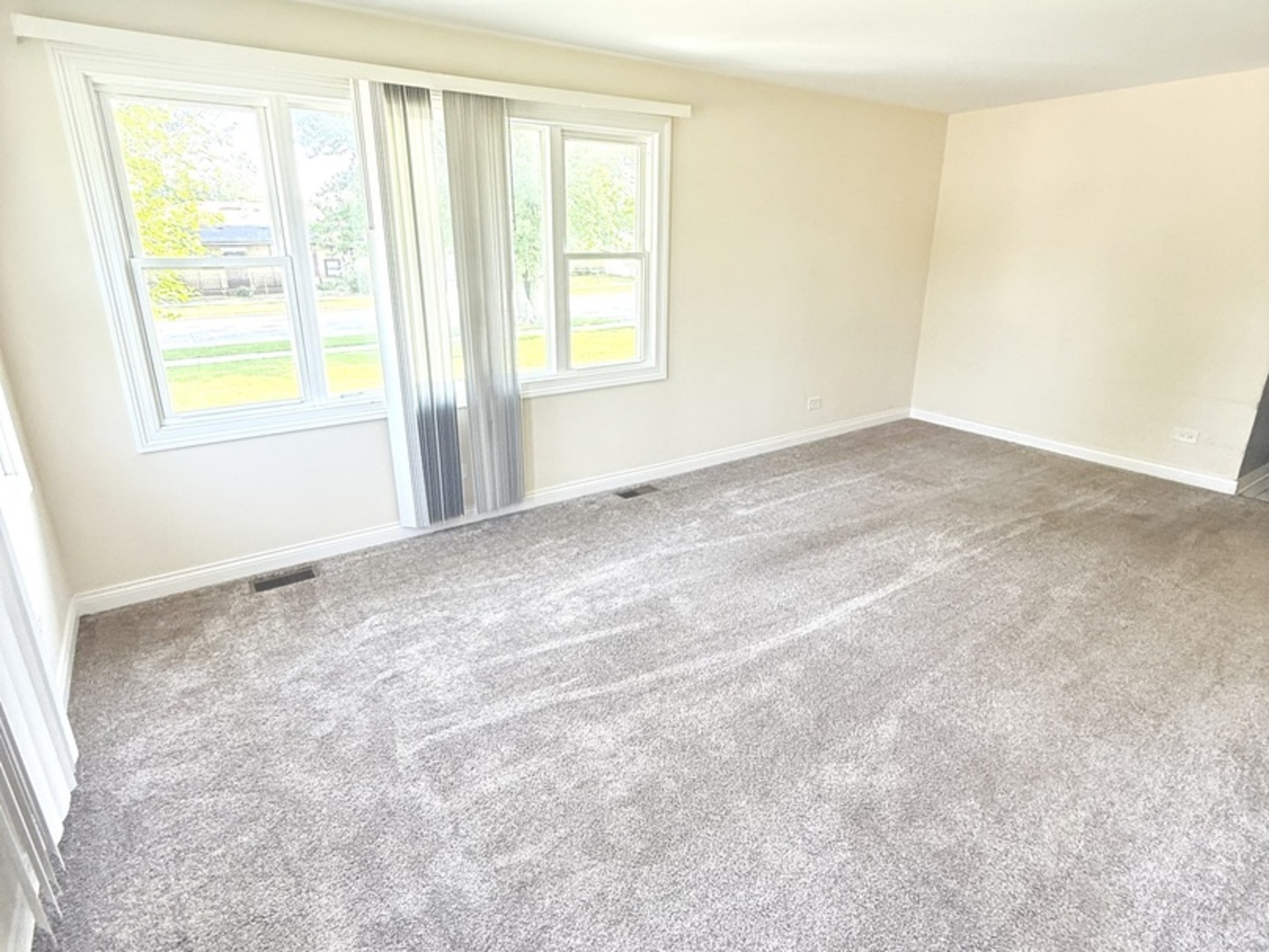 8356 S 78th Avenue, Bridgeview, IL 60455