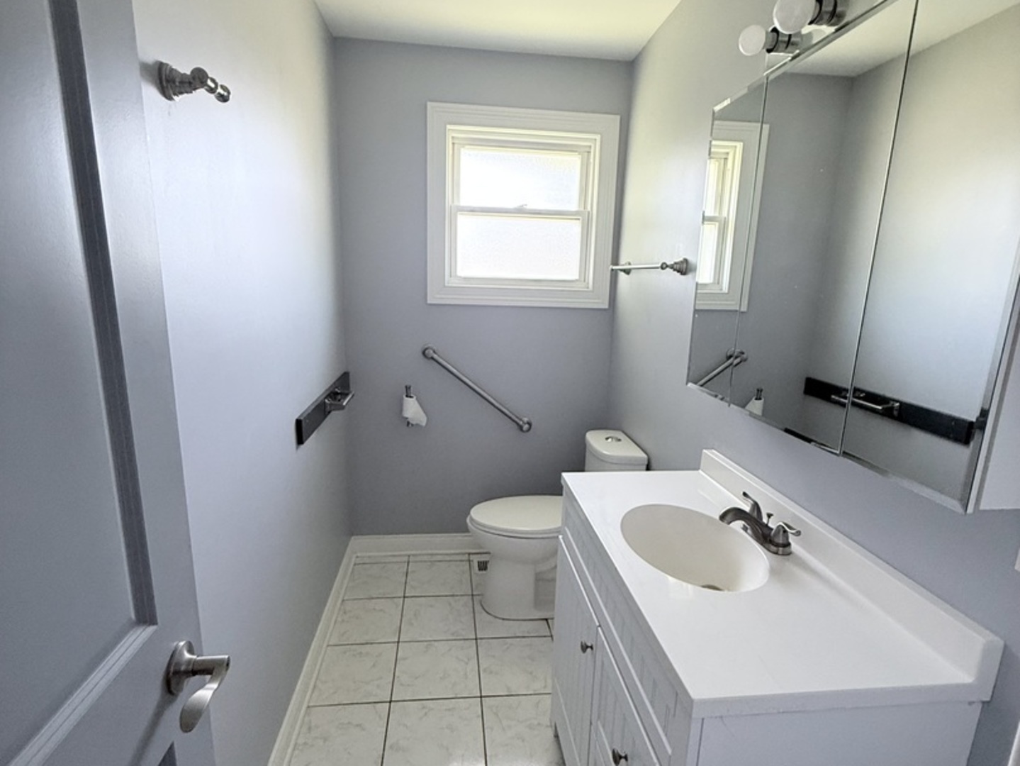 8356 S 78th Avenue, Bridgeview, IL 60455