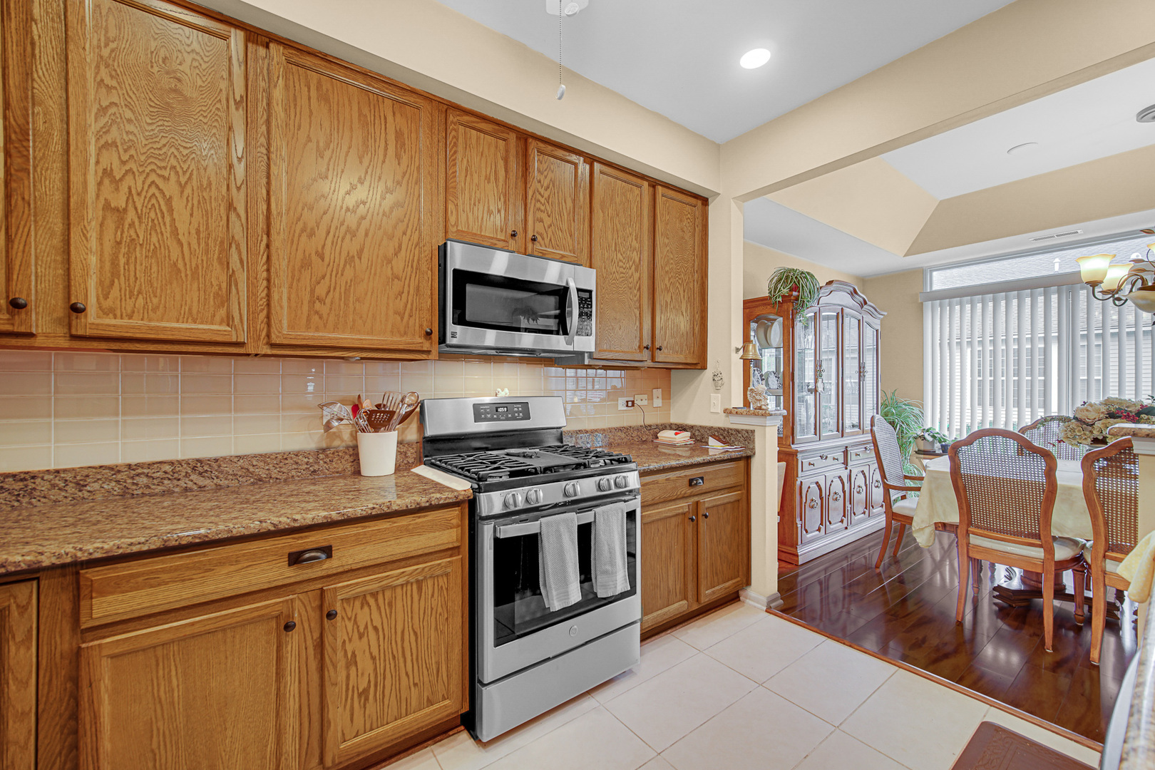 13528 Bonaire Road, Huntley, IL 60142