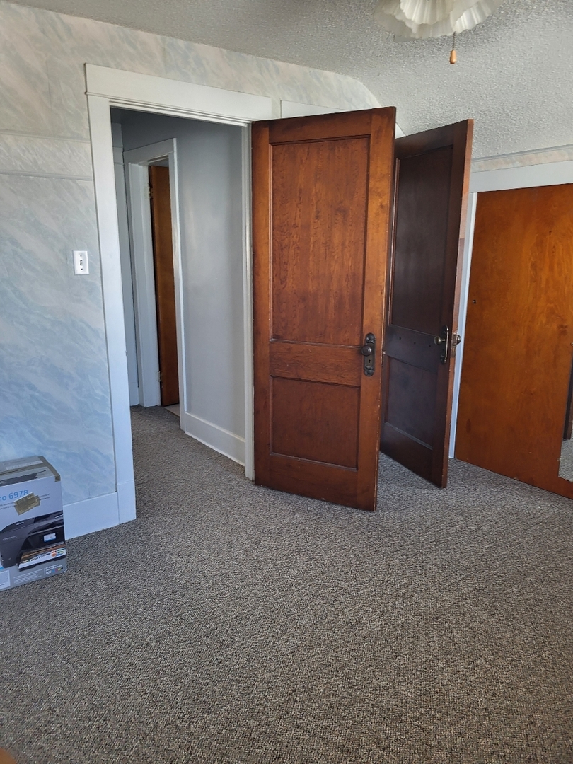 7710 W 66th Street, Bedford Park, IL 60501