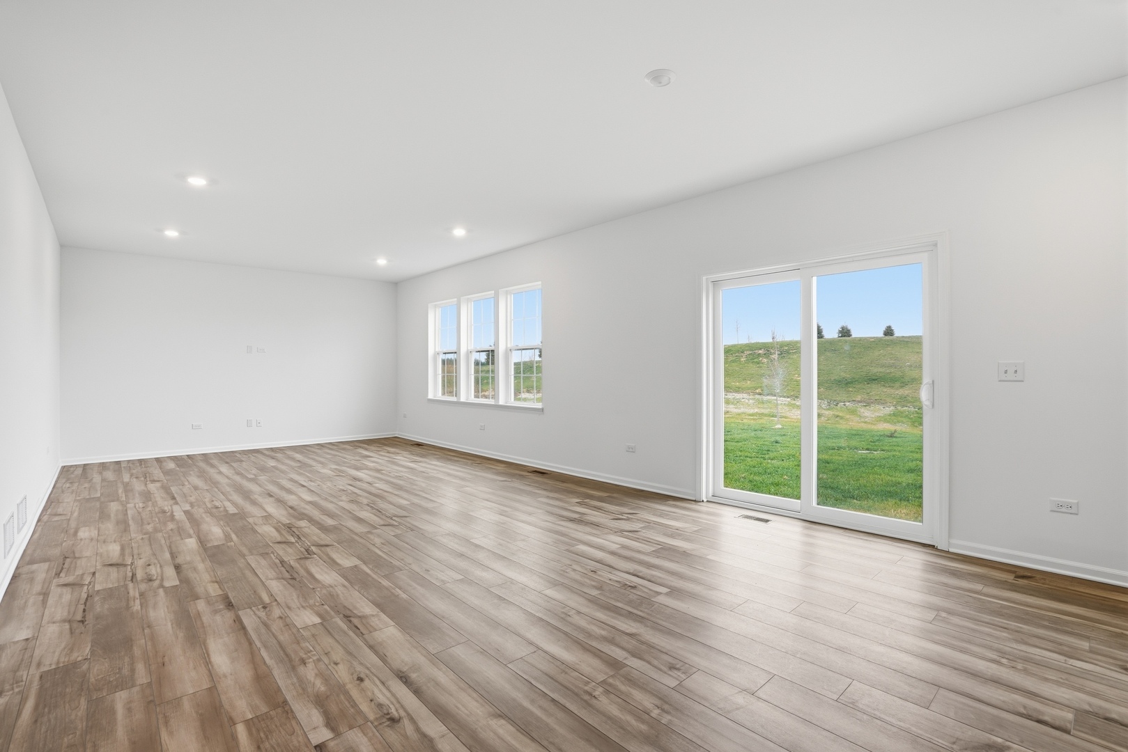 351 Danforth Drive, Oswego, IL 60543