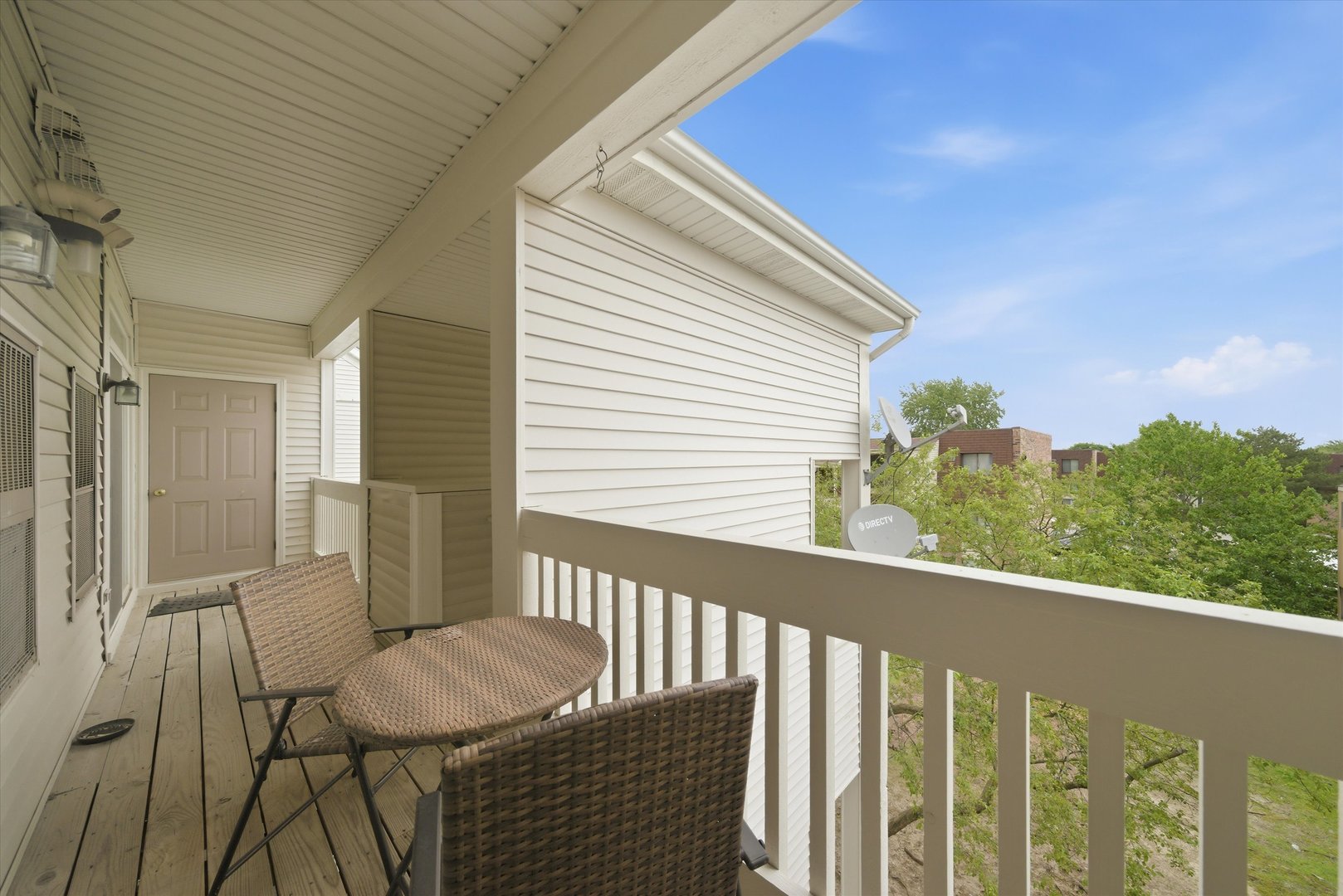150 S Waters Edge Drive #F, Glendale Heights, IL 60139