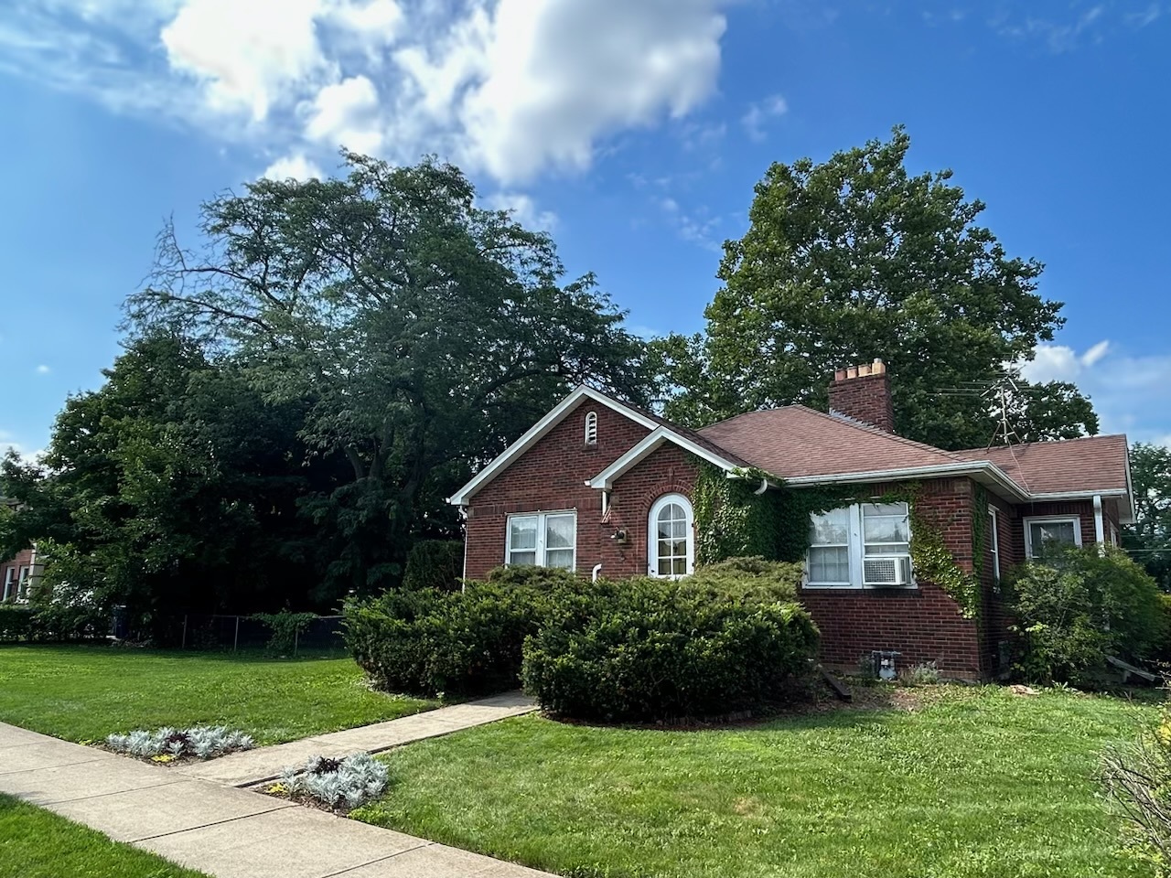 994 Greenview Avenue, Des Plaines, IL 60016