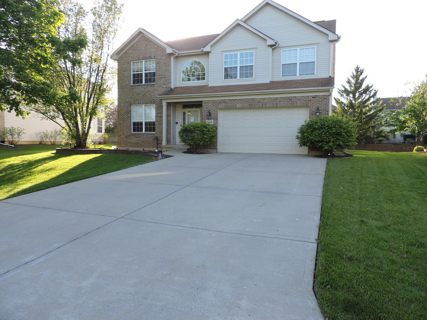 2906 Glenarye Drive, Lindenhurst, IL 60046