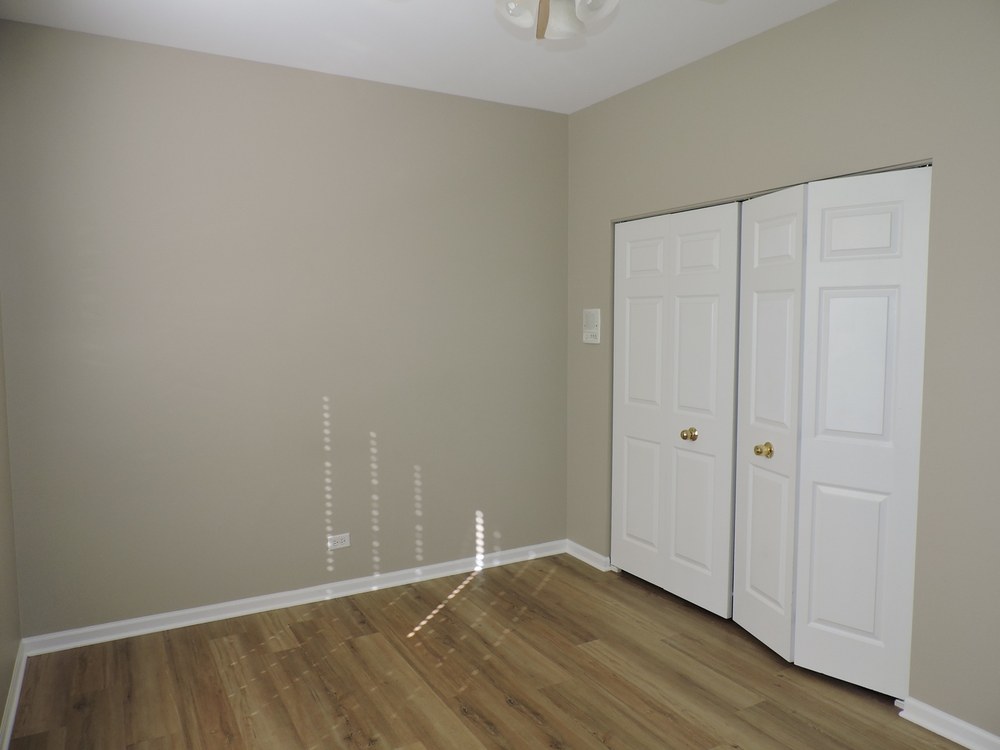 2906 Glenarye Drive, Lindenhurst, IL 60046