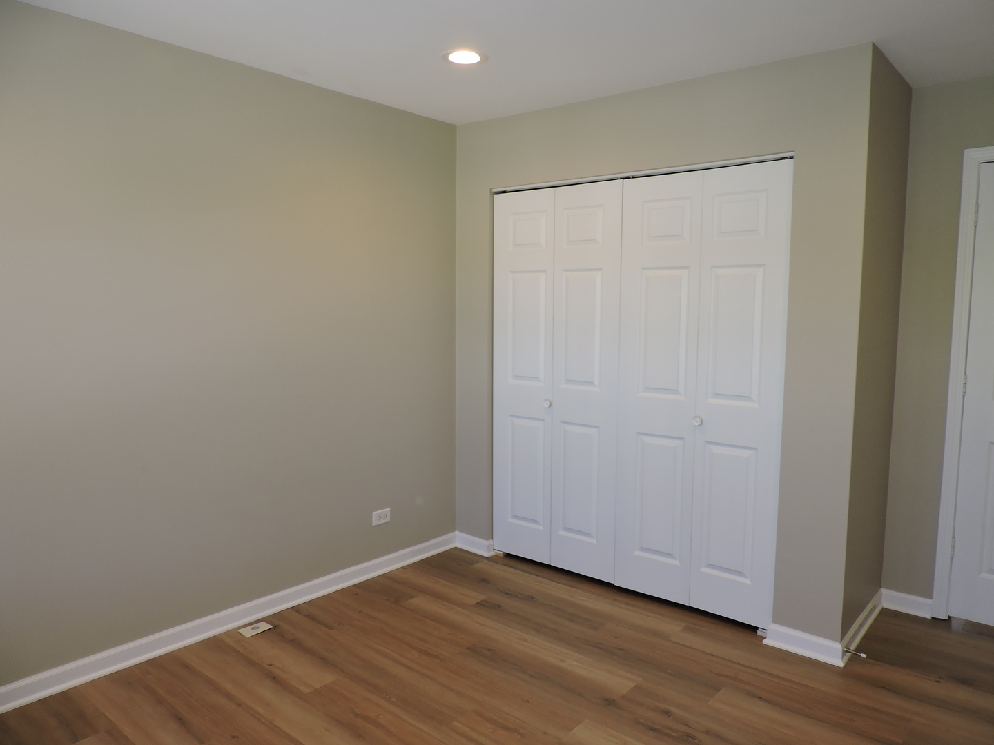 2906 Glenarye Drive, Lindenhurst, IL 60046