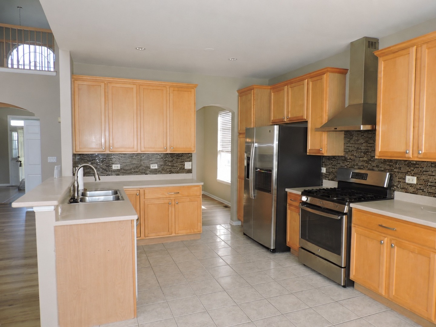 2906 Glenarye Drive, Lindenhurst, IL 60046