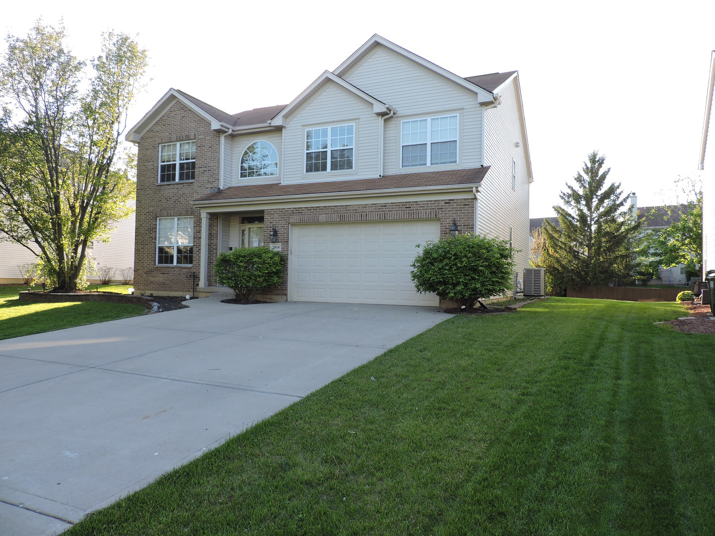 2906 Glenarye Drive, Lindenhurst, IL 60046