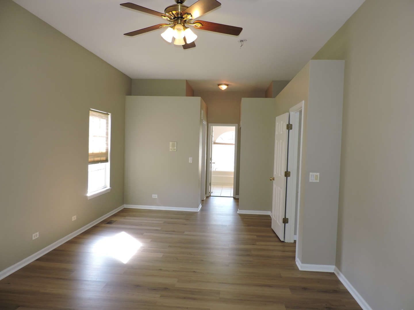 2906 Glenarye Drive, Lindenhurst, IL 60046