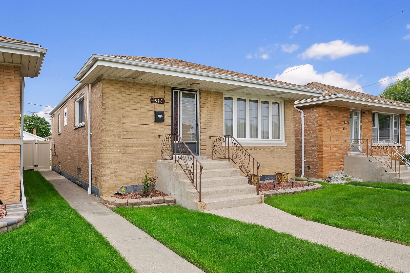 5918 S Mason Avenue, Chicago, IL 60638