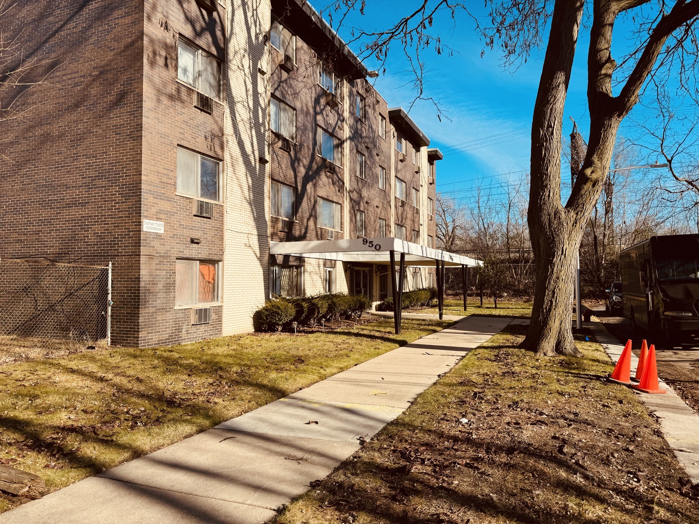 950 E 86th Street #105, Chicago, IL 60619