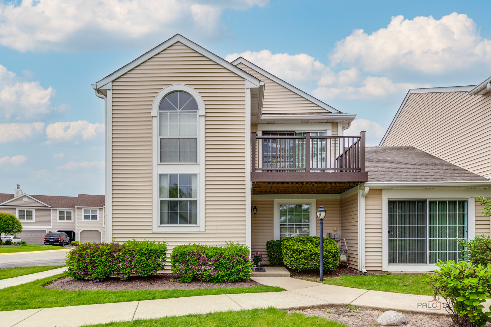 614 Le Parc Circle #22-2, Buffalo Grove, IL 60089