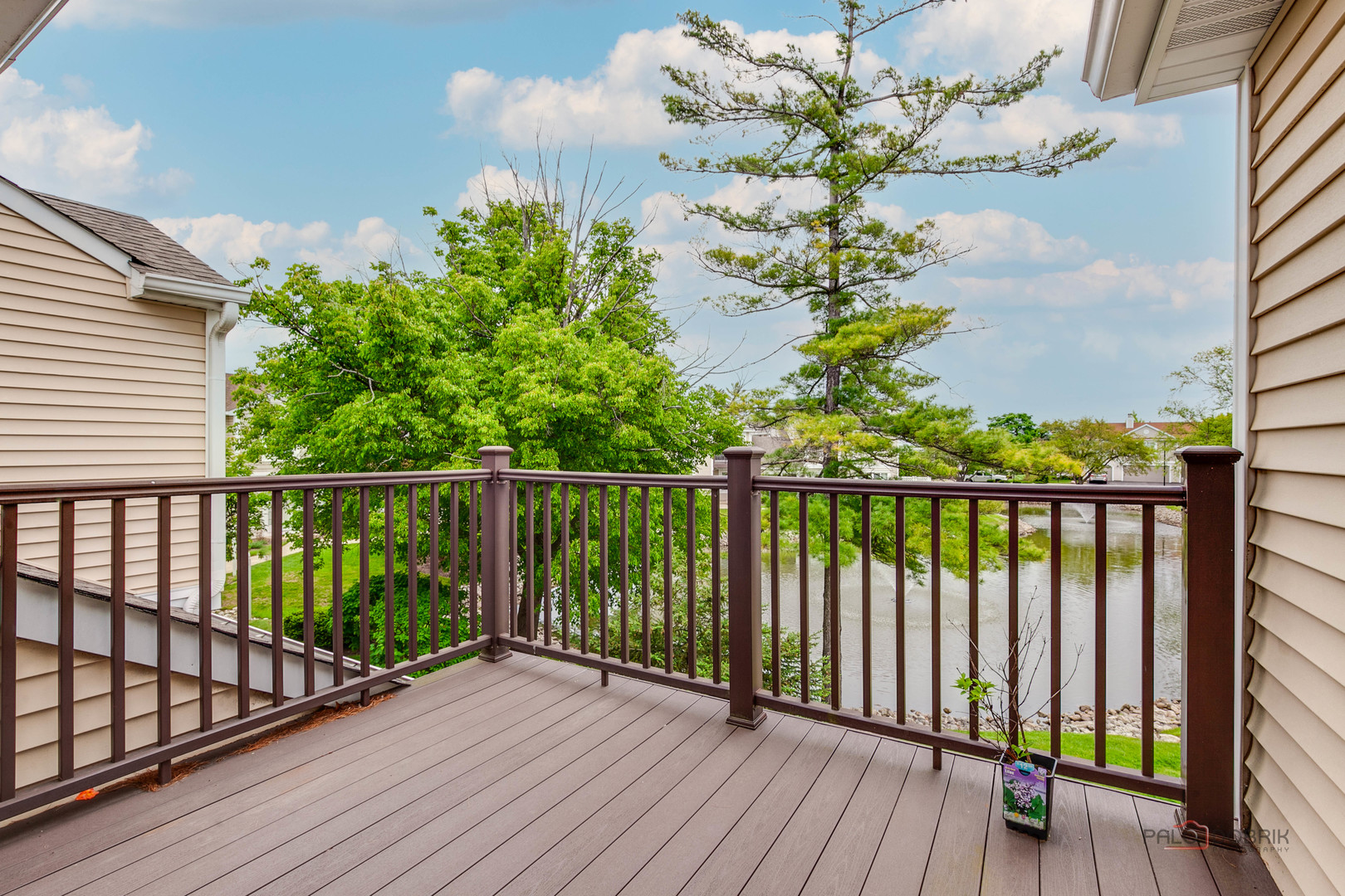 614 Le Parc Circle #22-2, Buffalo Grove, IL 60089