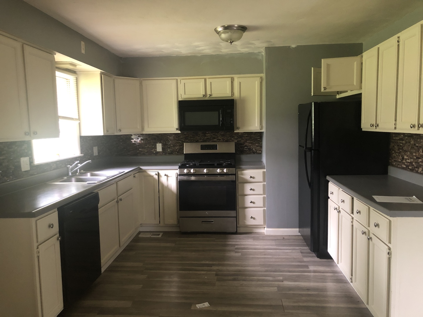 301 W Main Street, Colfax, IL 61728