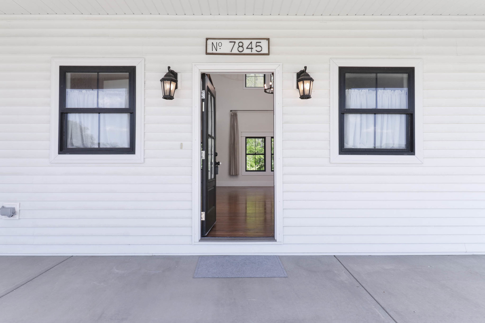 7845 Fitzgerald Road, Clinton, IL 61727