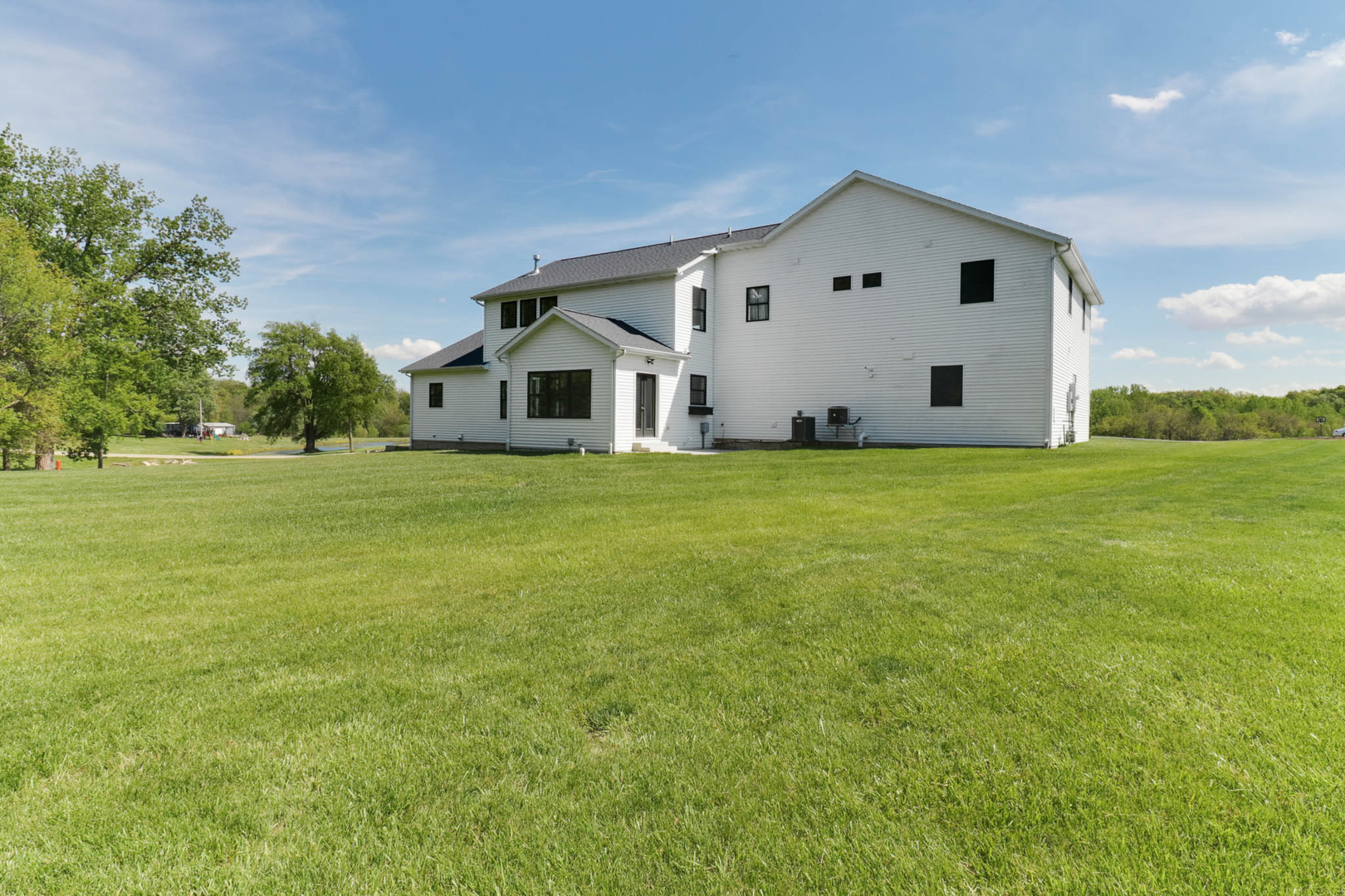 7845 Fitzgerald Road, Clinton, IL 61727