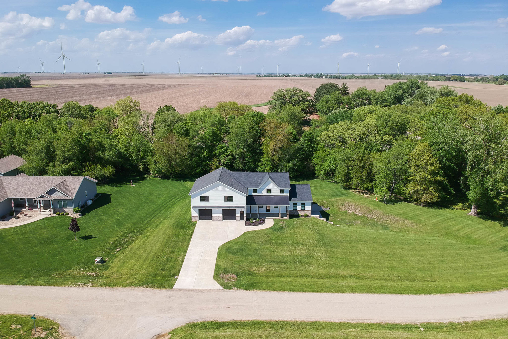 7845 Fitzgerald Road, Clinton, IL 61727