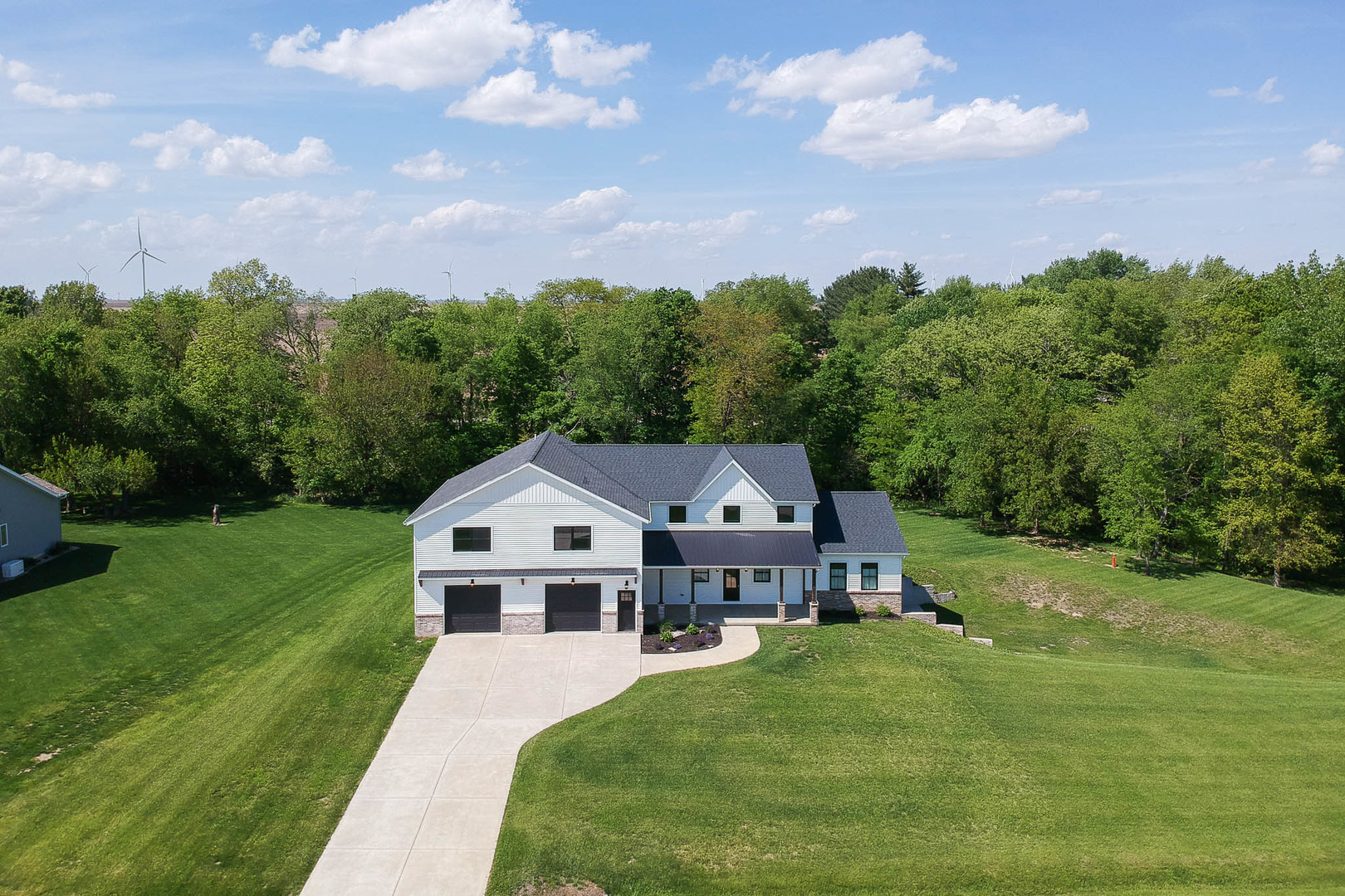 7845 Fitzgerald Road, Clinton, IL 61727