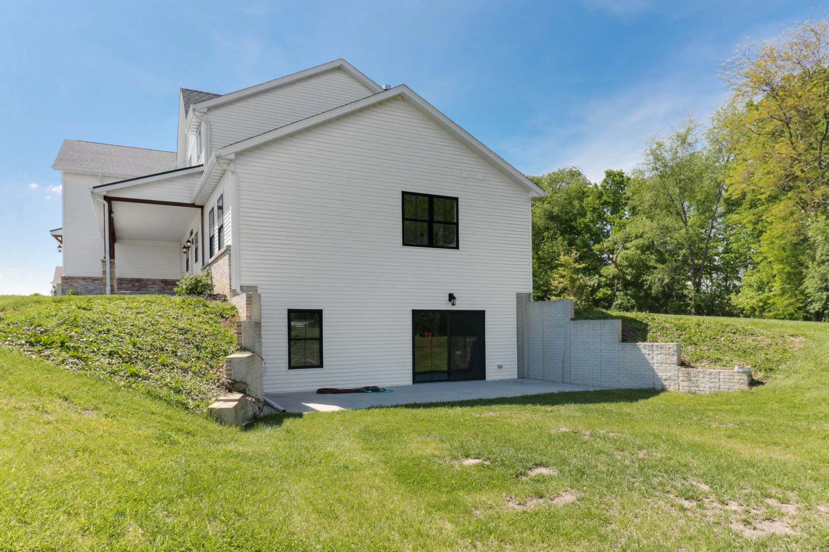 7845 Fitzgerald Road, Clinton, IL 61727