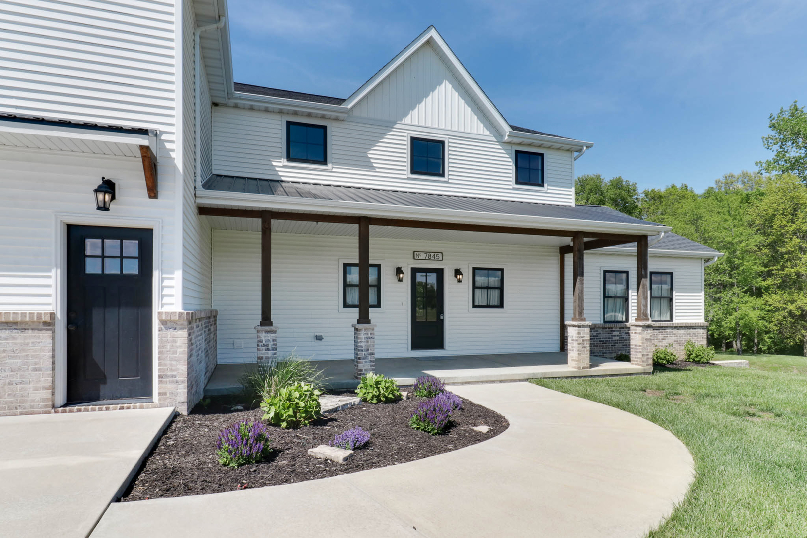 7845 Fitzgerald Road, Clinton, IL 61727