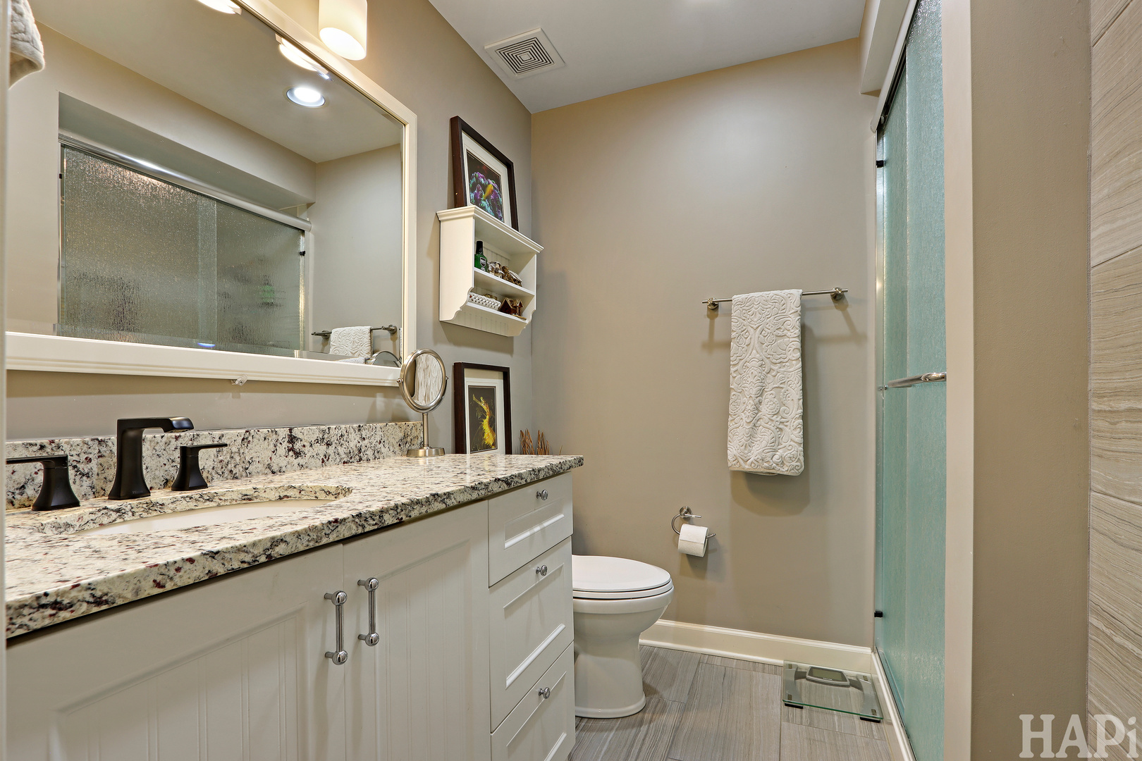 4403 Roberts Road, Island Lake, IL 60042