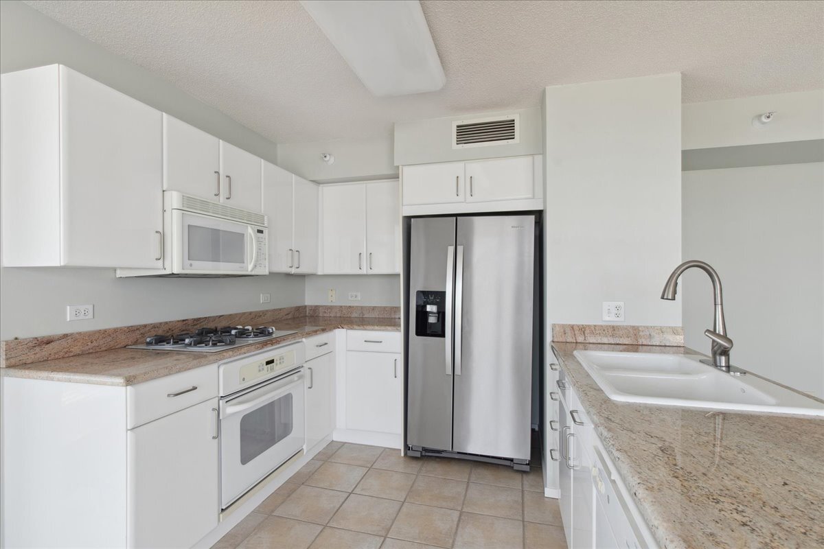 1720 Maple Avenue #2240, Evanston, IL 60201