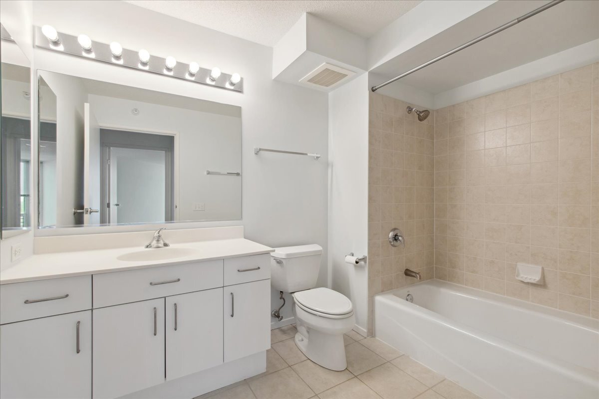 1720 Maple Avenue #2240, Evanston, IL 60201