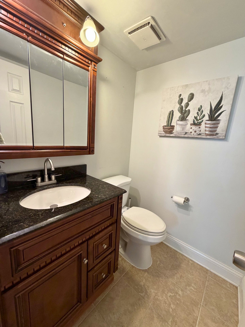 31 E Janata Boulevard #1A, Lombard, IL 60148