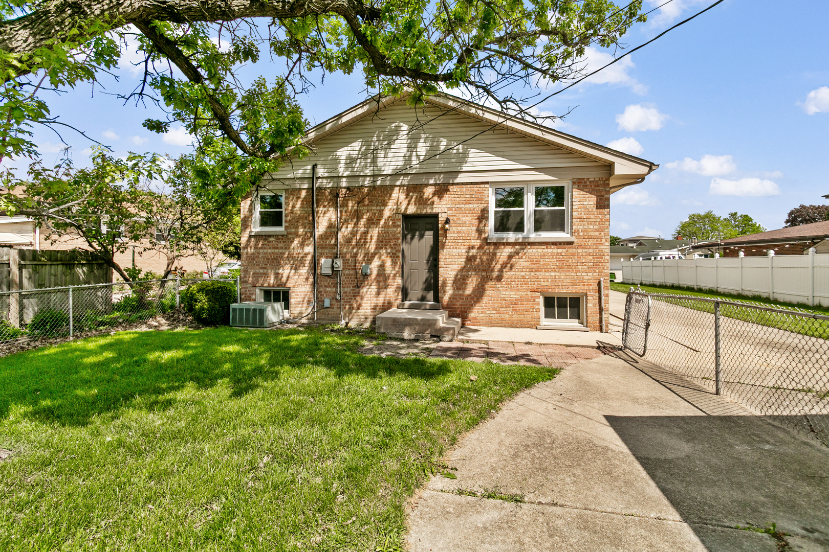 10036 Kedvale Avenue, Oak Lawn, IL 60453