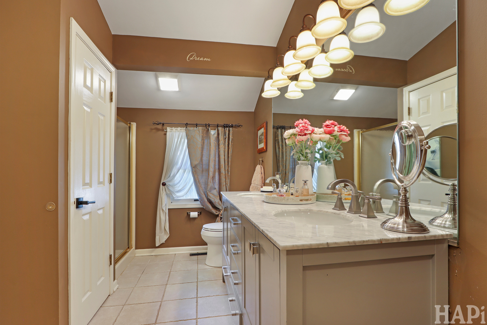 4403 Roberts Road, Island Lake, IL 60042
