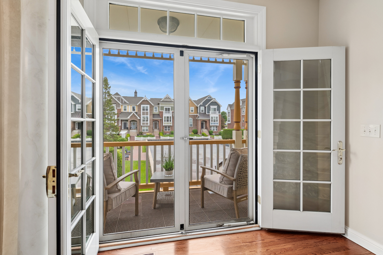 4147 Royal Mews Circle #204, Naperville, IL 60564