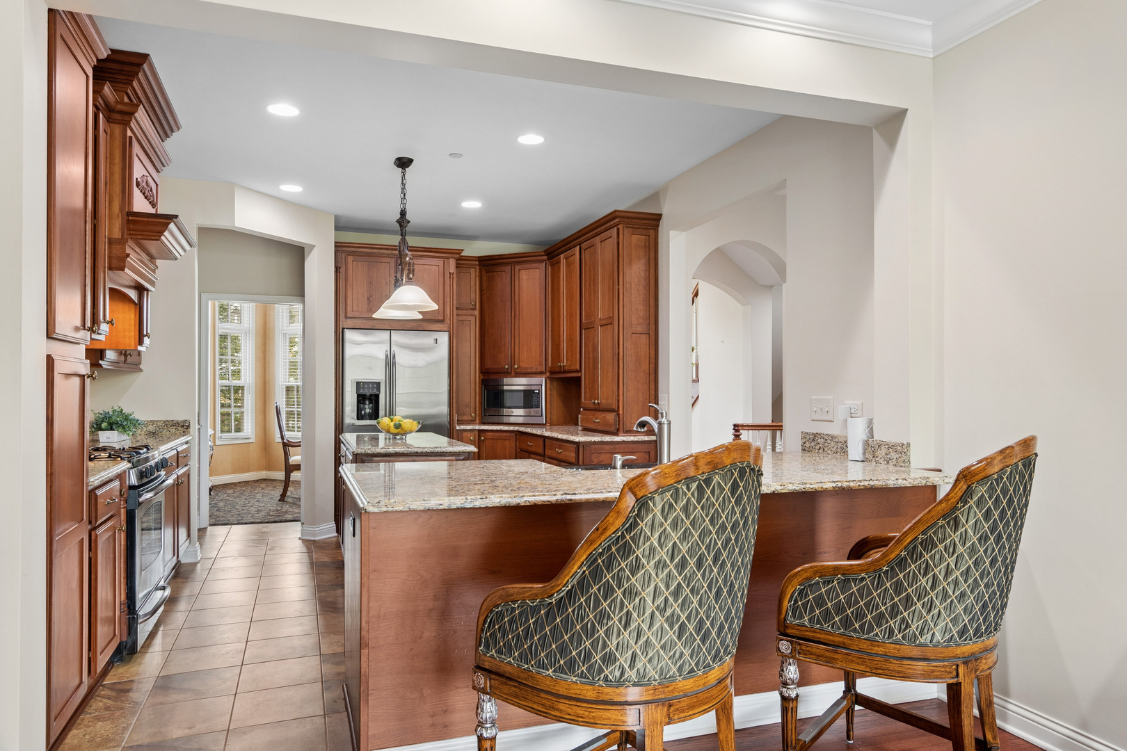 4147 Royal Mews Circle #204, Naperville, IL 60564