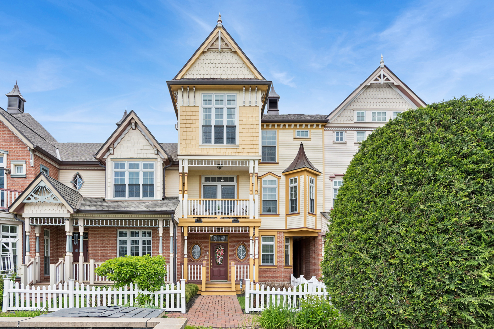 4147 Royal Mews Circle #204, Naperville, IL 60564