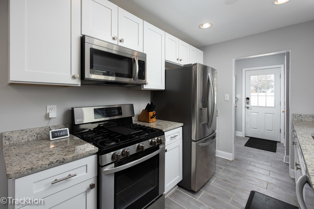 4334 Washington Street, Downers Grove, IL 60515