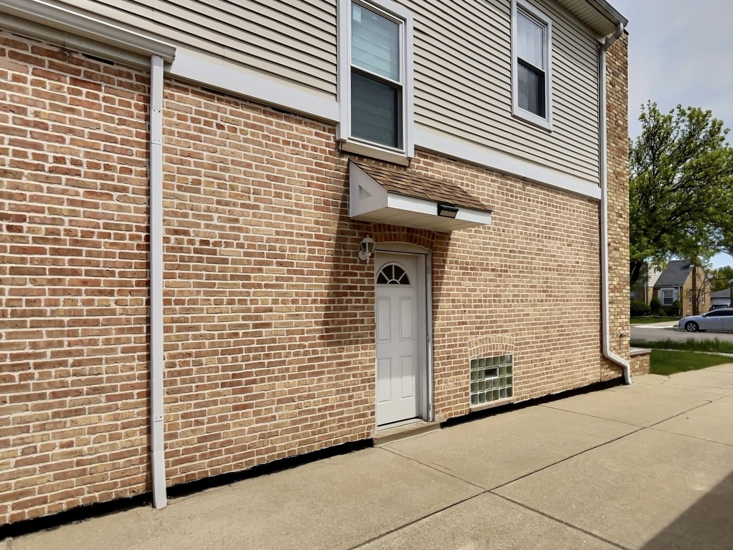 4908 N Nagle Avenue, Chicago, IL 60630