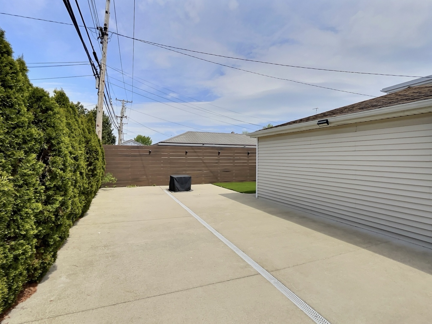 4908 N Nagle Avenue, Chicago, IL 60630