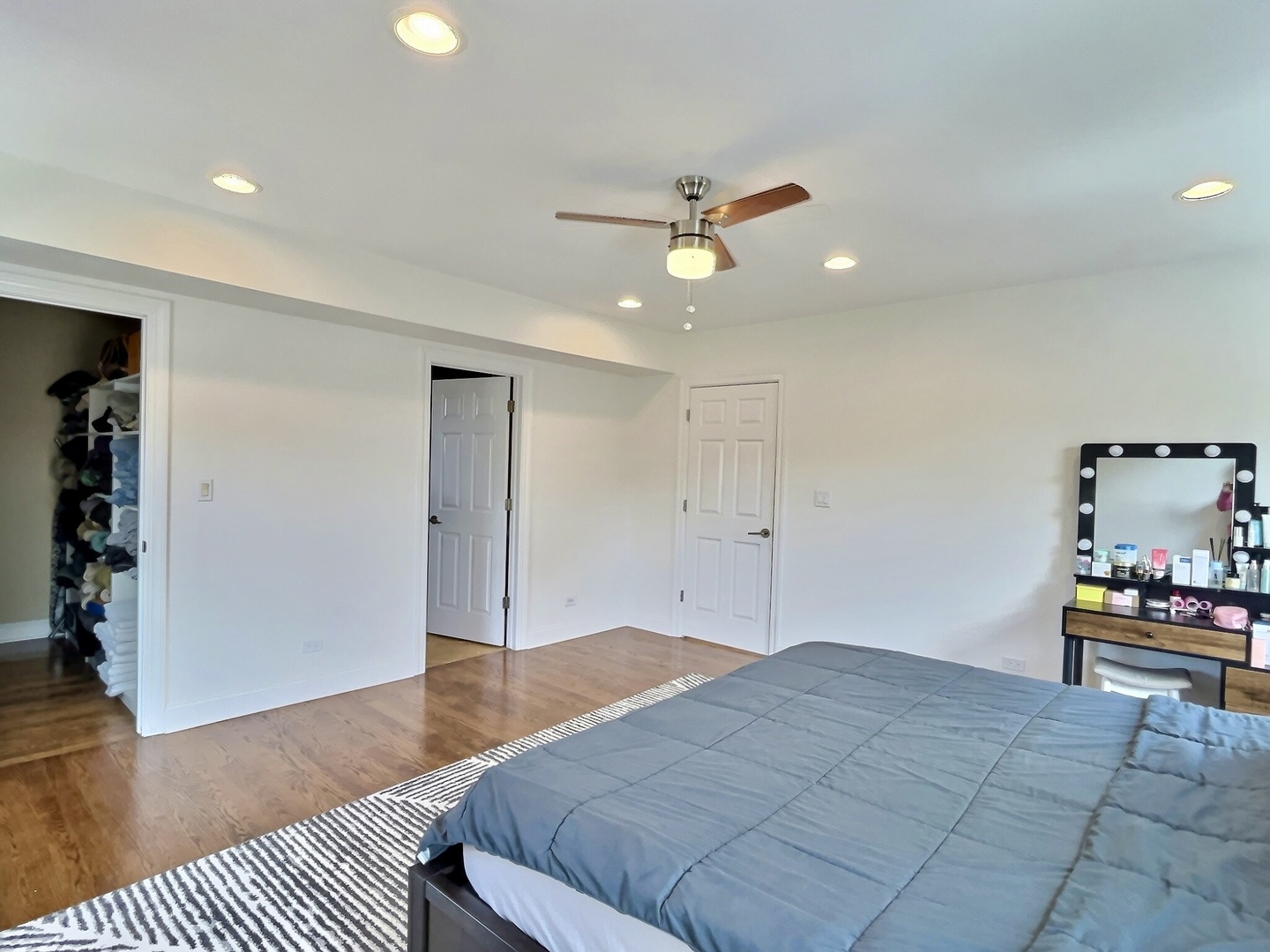 4908 N Nagle Avenue, Chicago, IL 60630