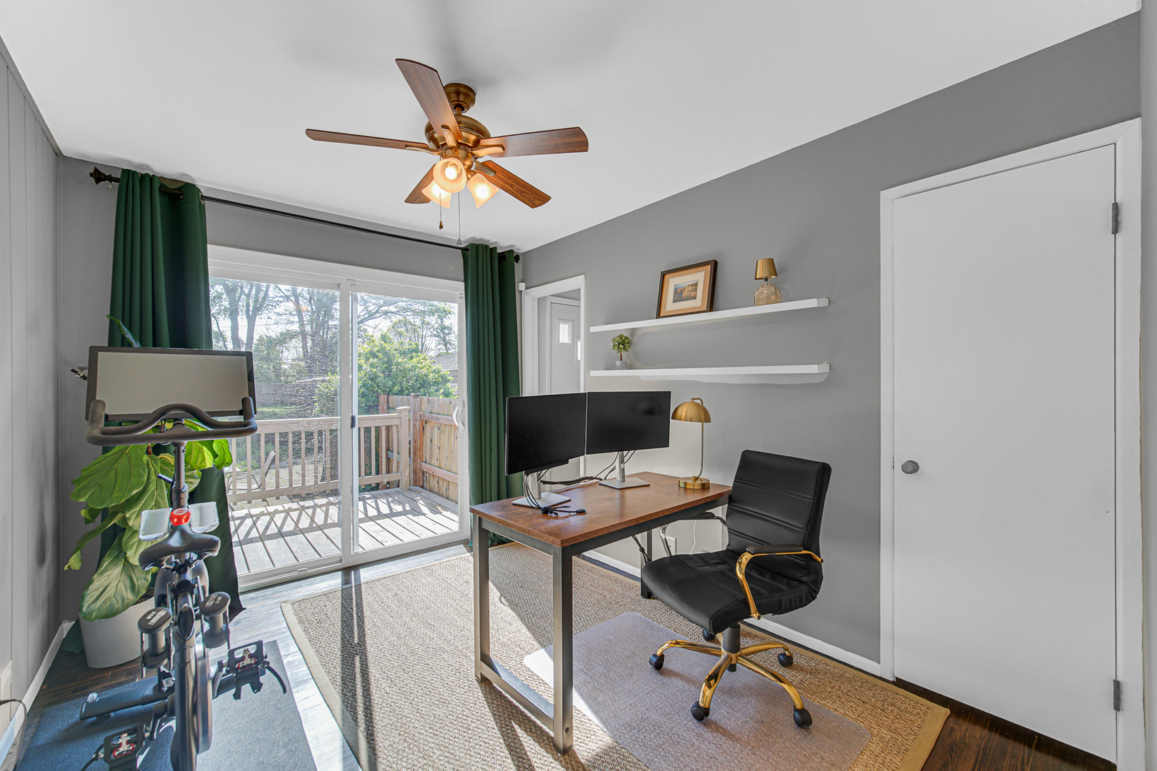 4937 WOODWARD Avenue, Downers Grove, IL 60515