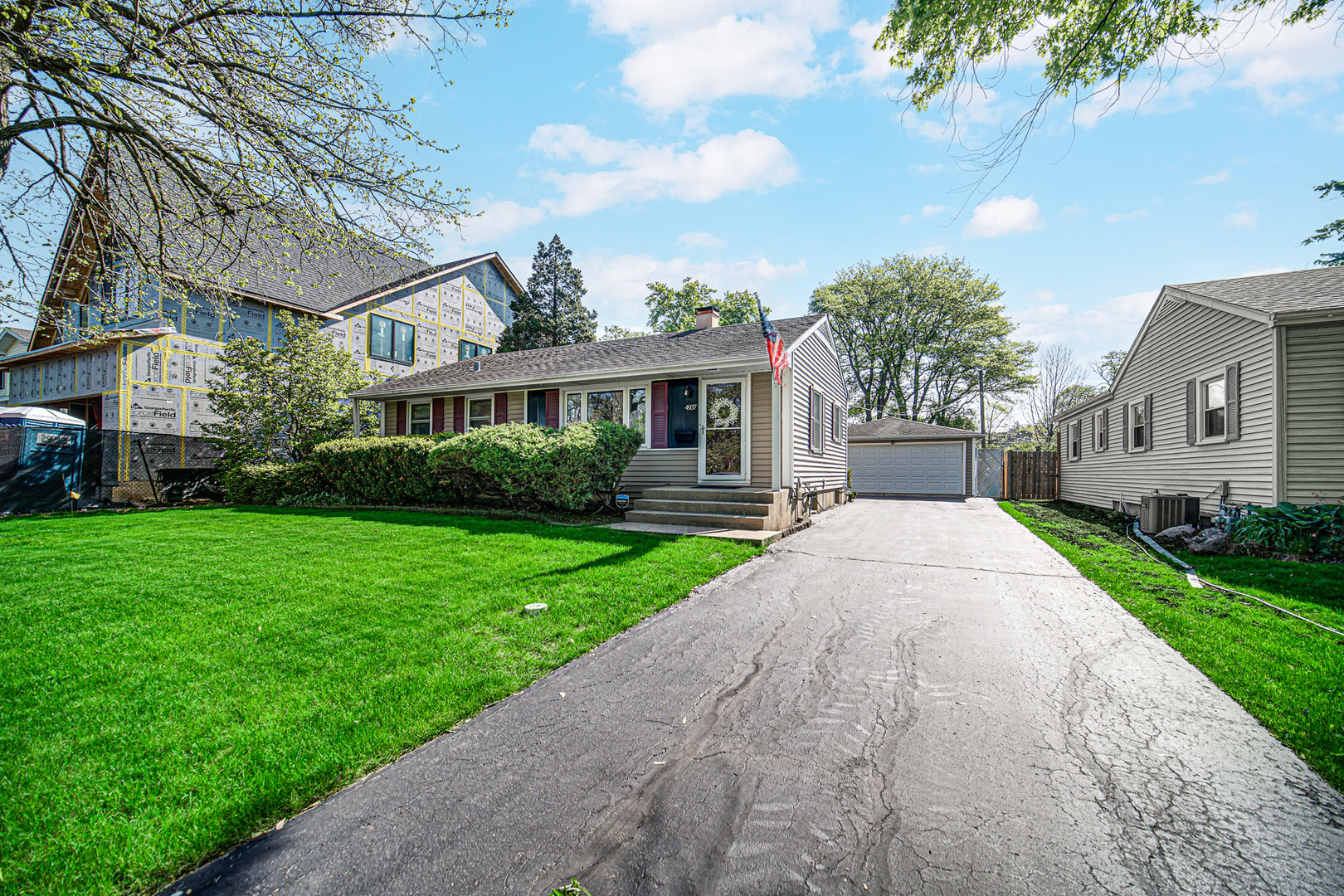4937 WOODWARD Avenue, Downers Grove, IL 60515