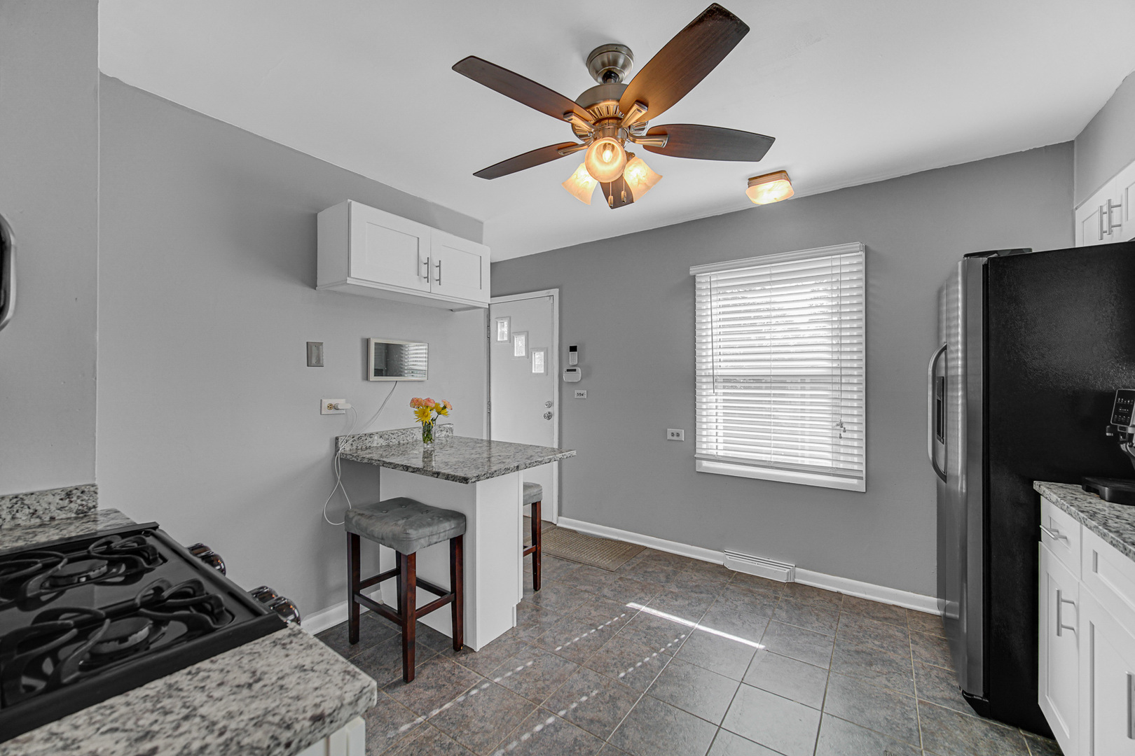 4937 WOODWARD Avenue, Downers Grove, IL 60515