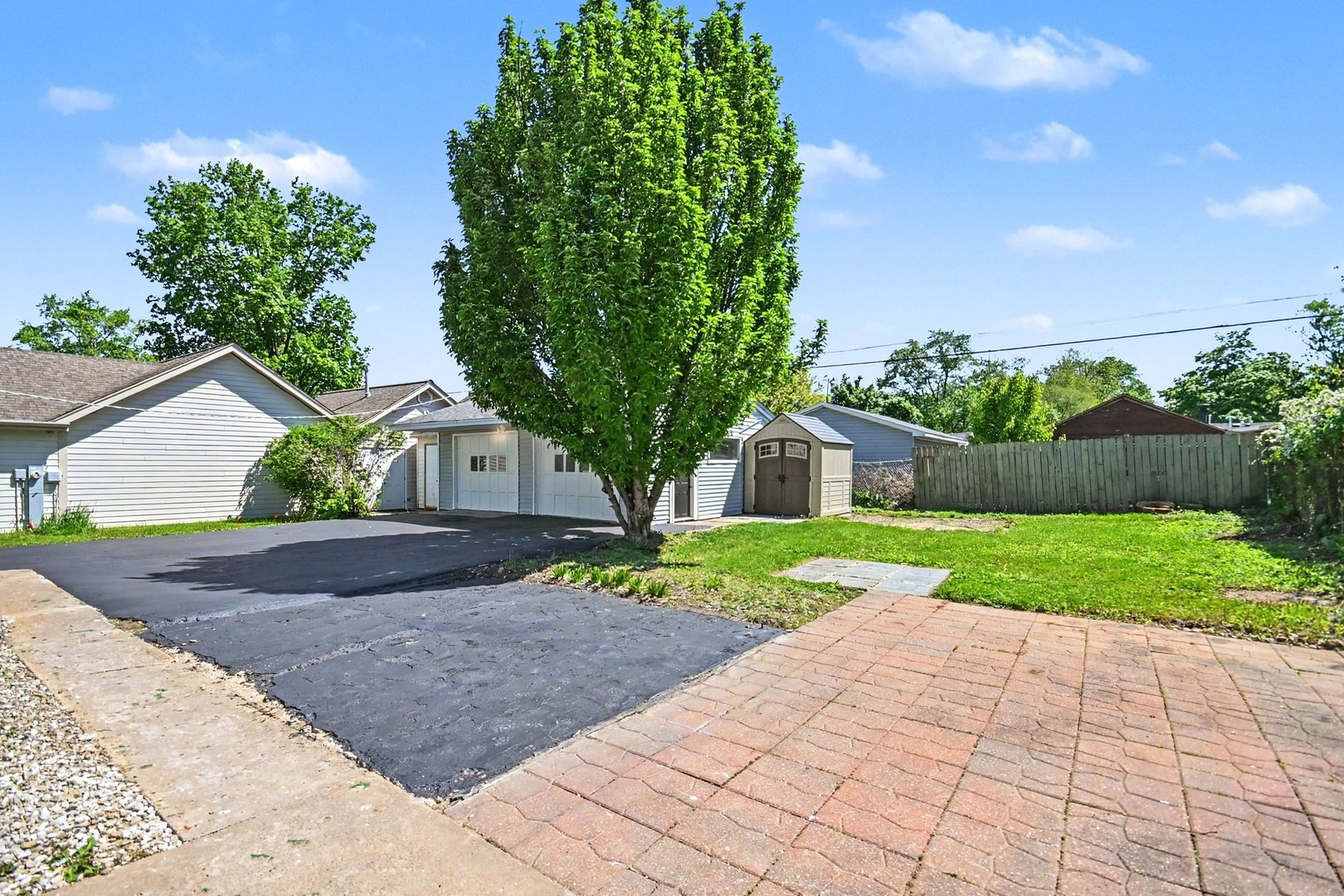 710 S Loucks Street, Aurora, IL 60505