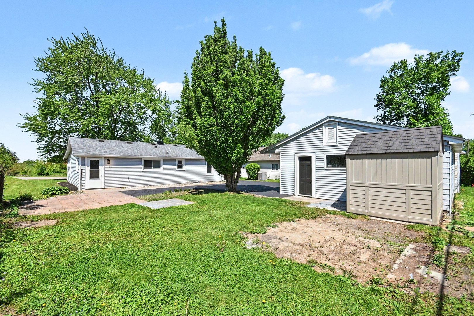 710 S Loucks Street, Aurora, IL 60505